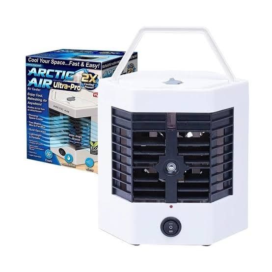 New mini refrigeration air conditioning fan household desktop small spray air cooler USB portable mobile cooling fan